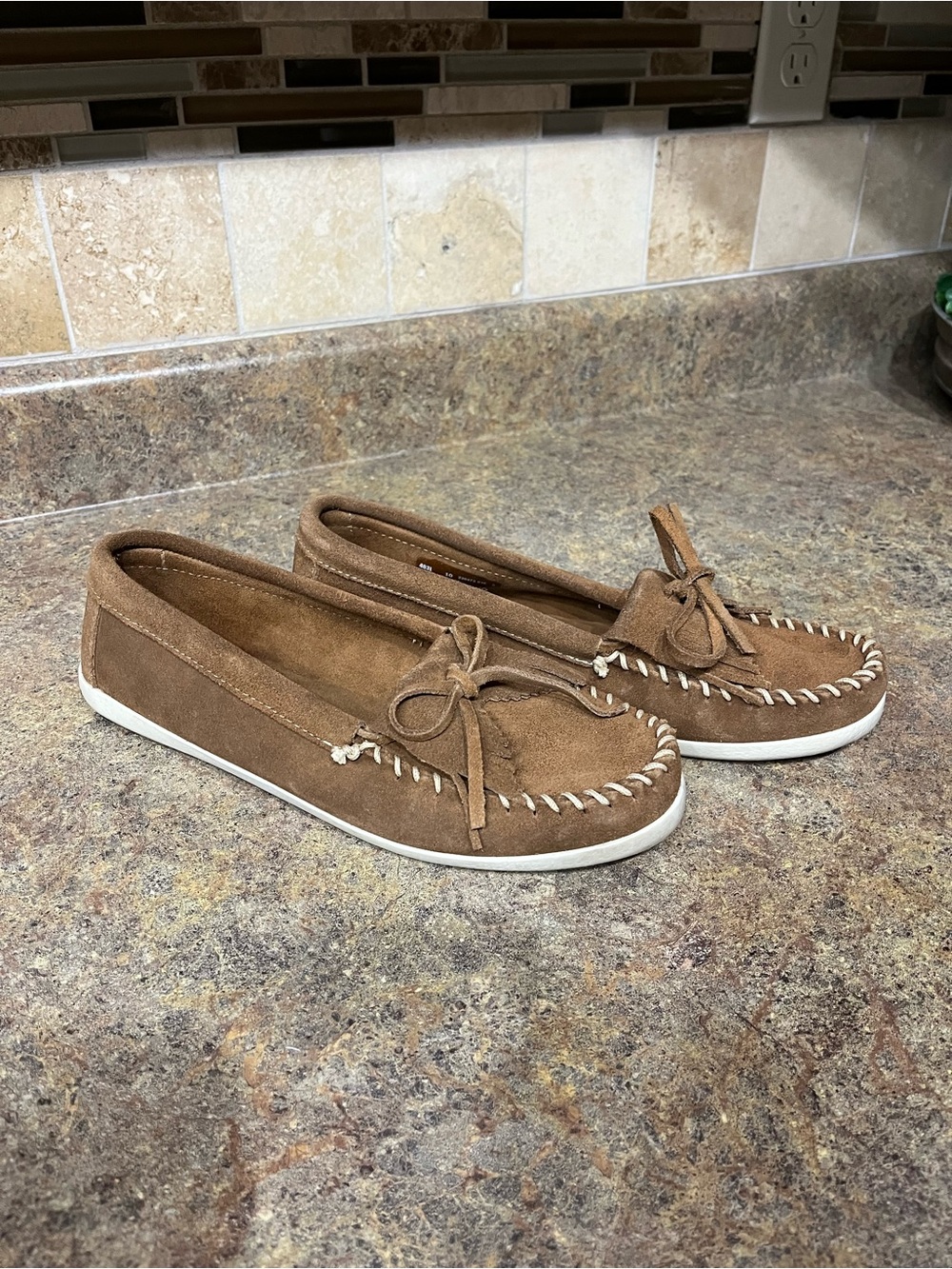 Minnetonka Fringe Moccasin Loafers Brown Suede Slip On Sz 10